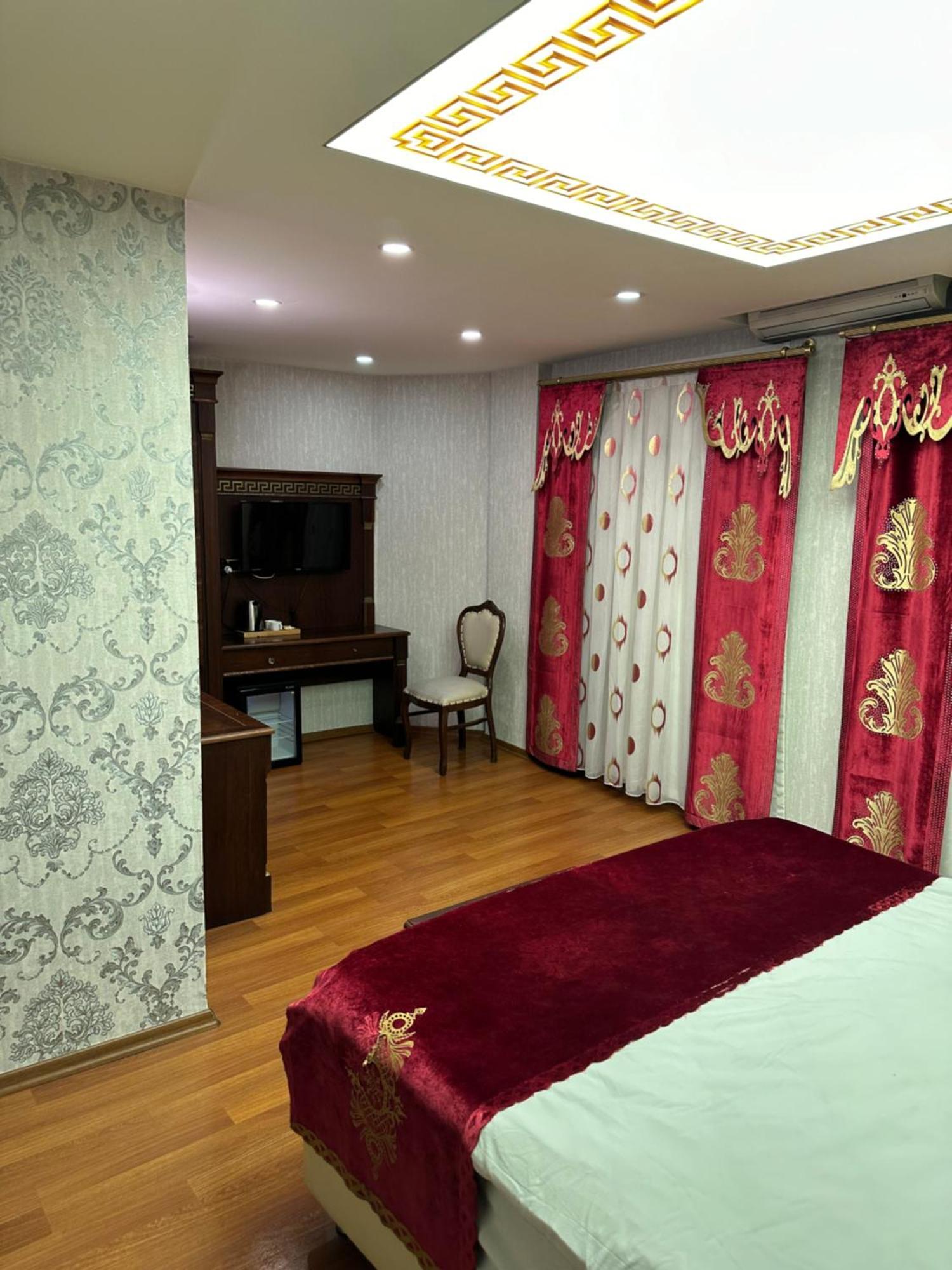 Отель Napolyon 3*